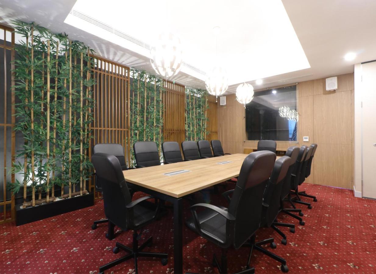 Hotel Huswah Airport Tangerang Luaran gambar
